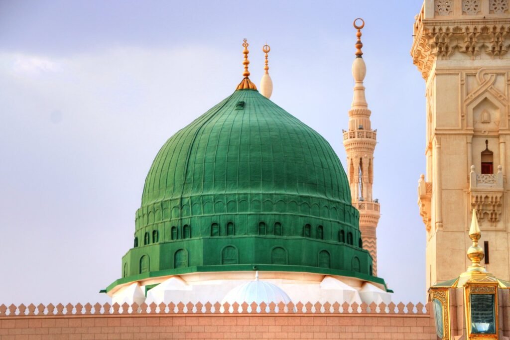 green dome prophet mohammed mosque al masjid a 2023 11 27 05 14 19 utc.jpg